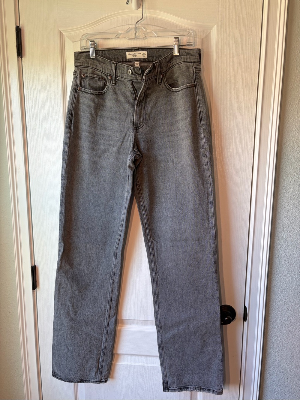 Abercrombie & Fitch women’s curvy baggy, low rise size 26 | 2 extra long AF10
